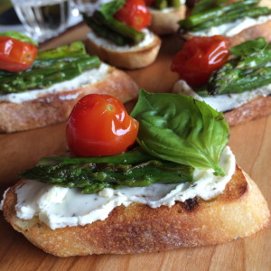 Asparagus and tomato crostini