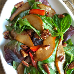 Pear and pecan salad