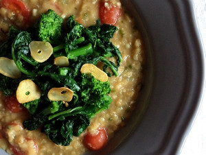 Dal avec rapini et tomates