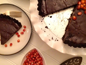 Tarte noix de coco et chocolat perlée aux graines de grenade