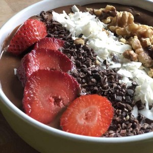 chocolate smoothie bowl